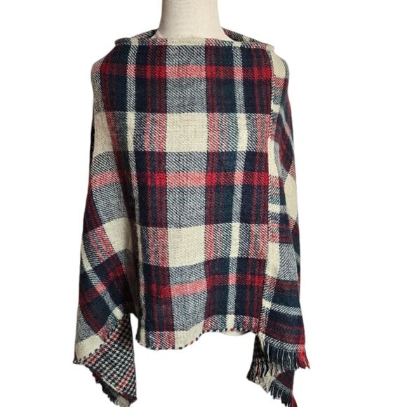 Reversible Vintage Red and Black Plaid Ponco Shawl Wrap - Picture 1 of 5